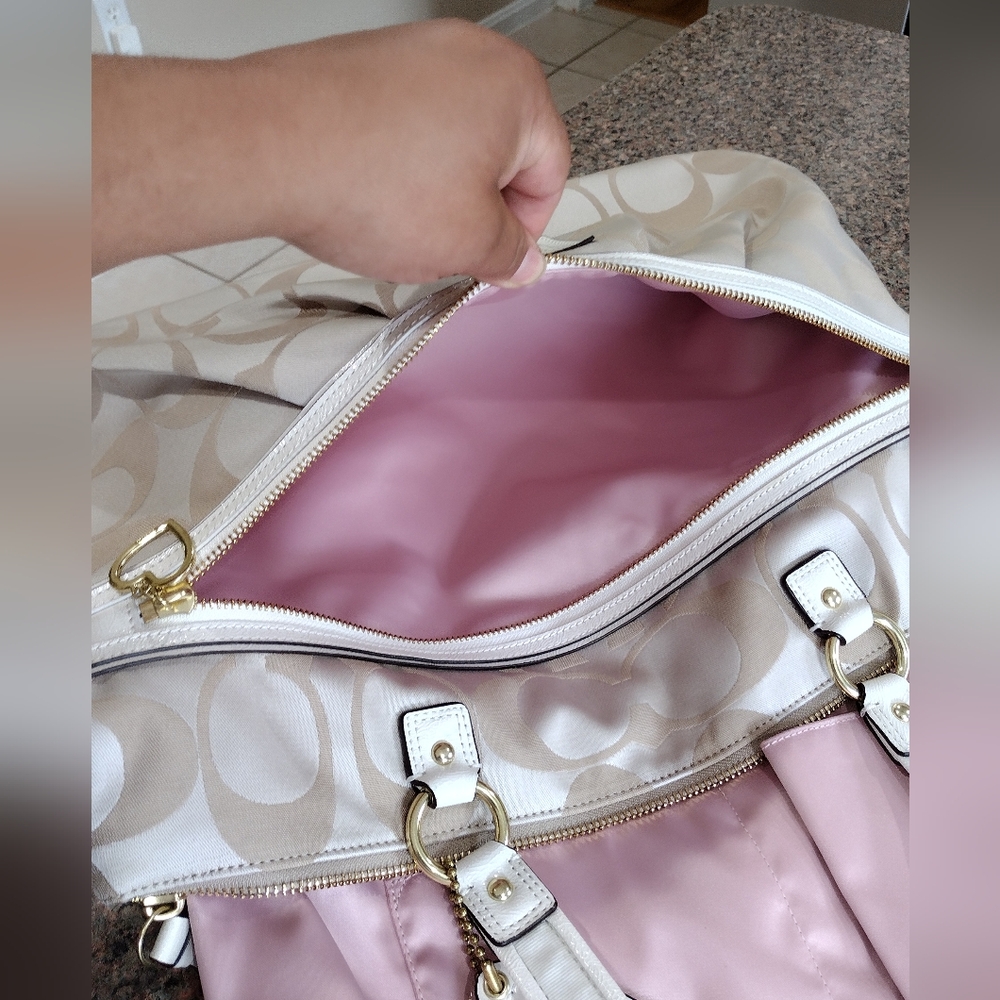 NWT Coach Poppy Daisy CC Cream khaki, White Patent Leather Trim Tote - Picture 4 of 16